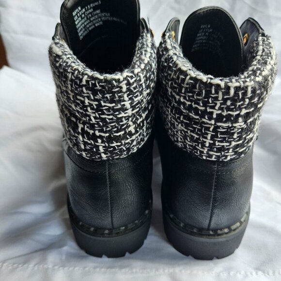 JustFab Women’s Rayln Lace-Up Black Chunky Boot 90’s Fashion Shoes Plaid Detail - Picture 8 of 11